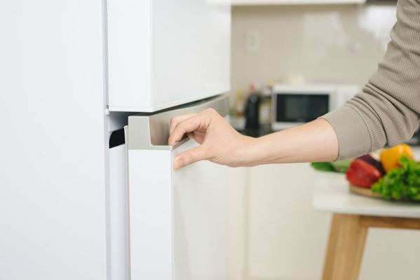 دلایل تمام صدا های اضافه یخچال